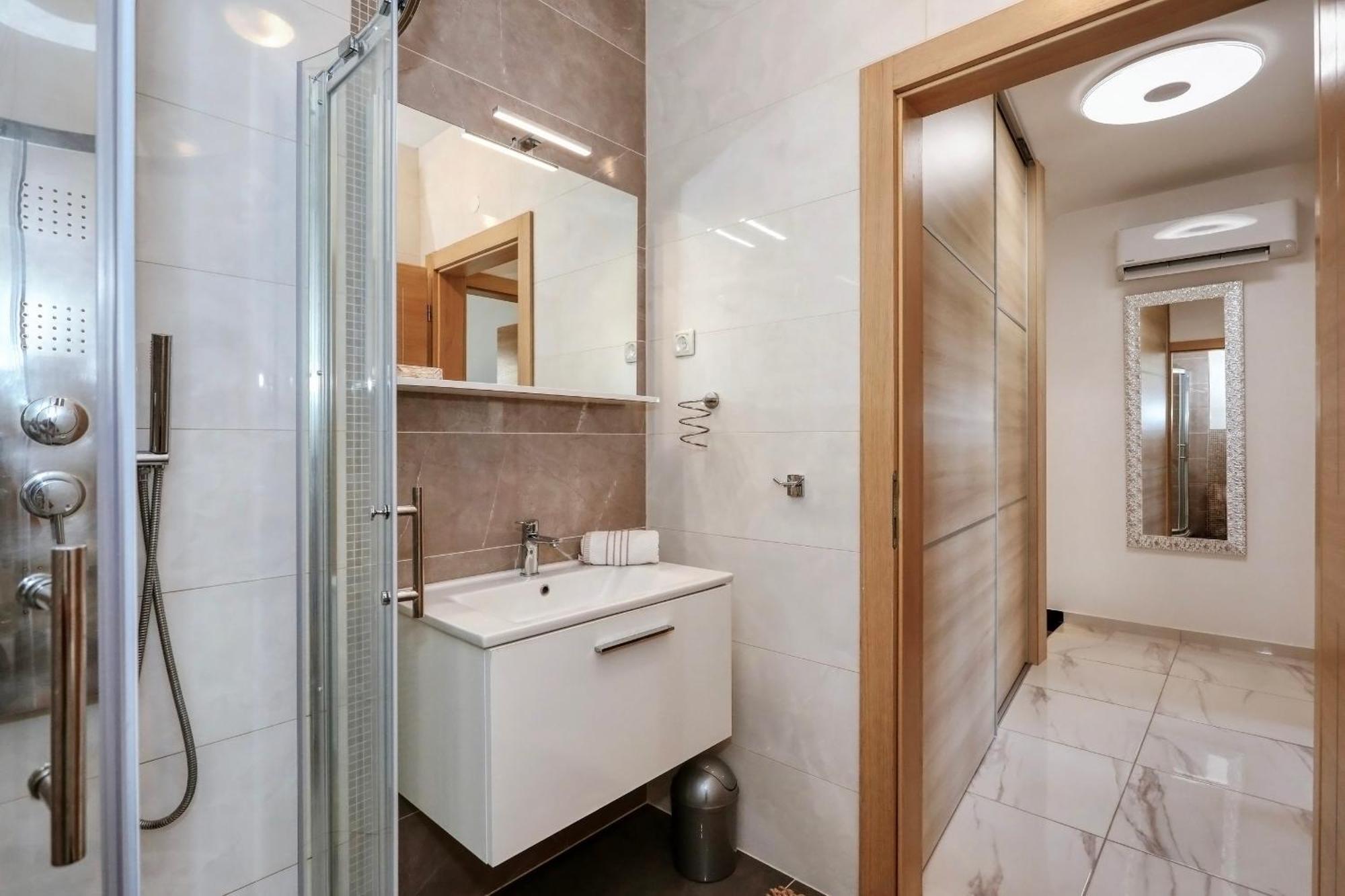 Apartment Secret Garden 3 Затон Екстер'єр фото