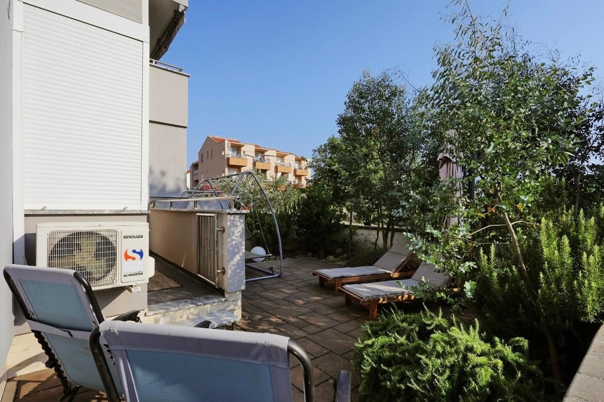 Apartment Secret Garden 3 Затон Екстер'єр фото